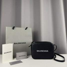 Picture of Balenciaga Handbags _SKUfw201308508fw